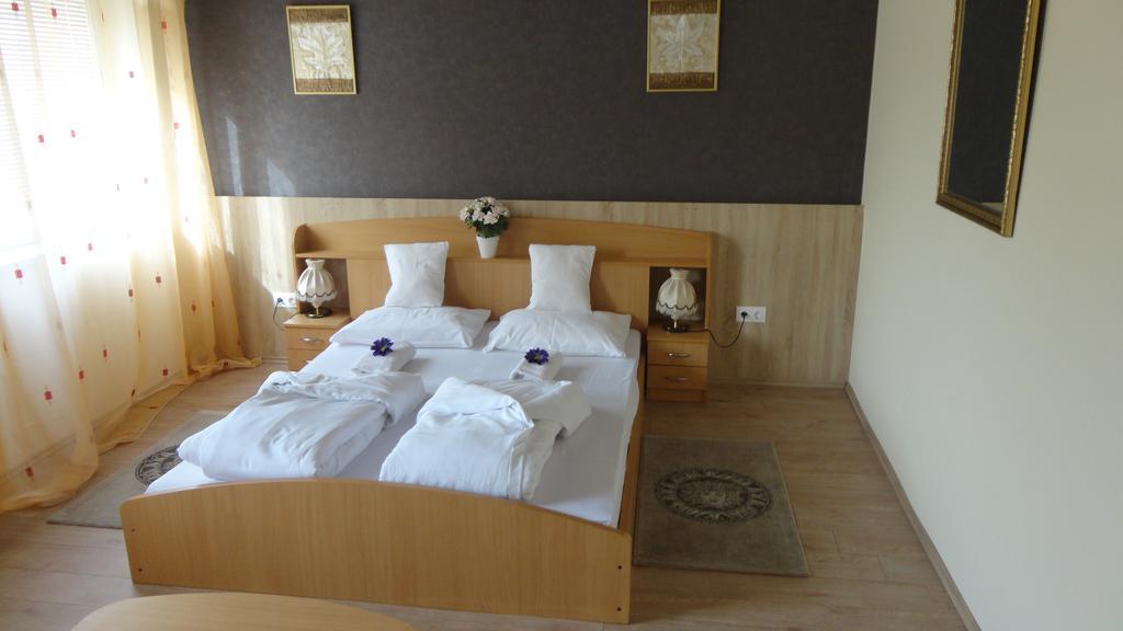 Hotel Centrum Szeged Luaran gambar